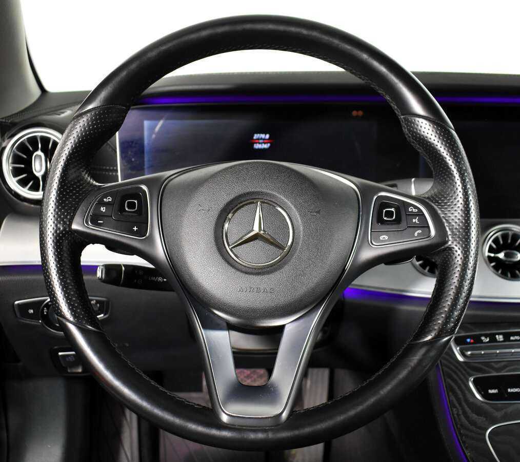 Б/У Мерседес-Бенц Е-Класс 2017 года. Фото: #7