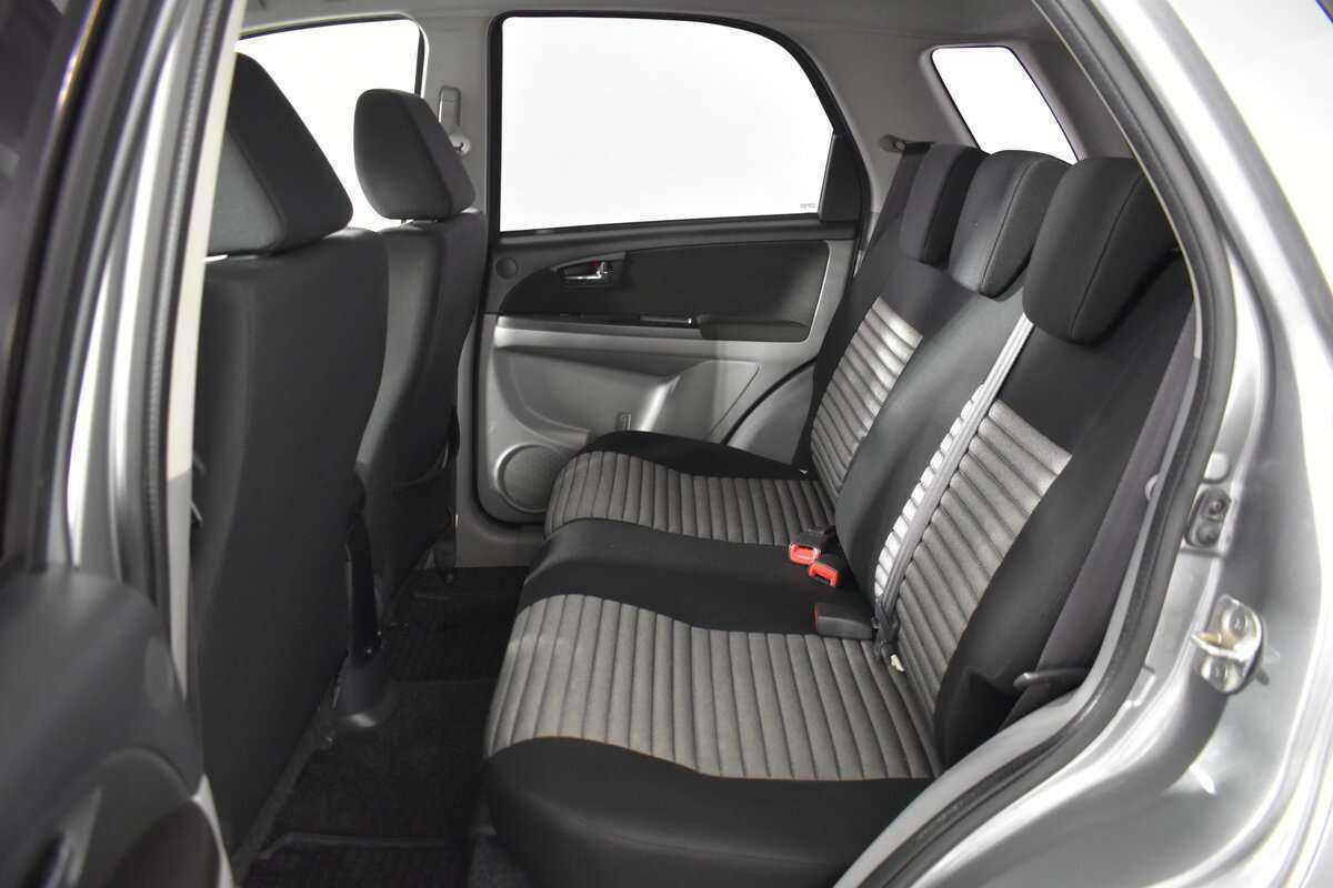 Б/У Сузуки С-Икс4 2013 года. Фото: #14