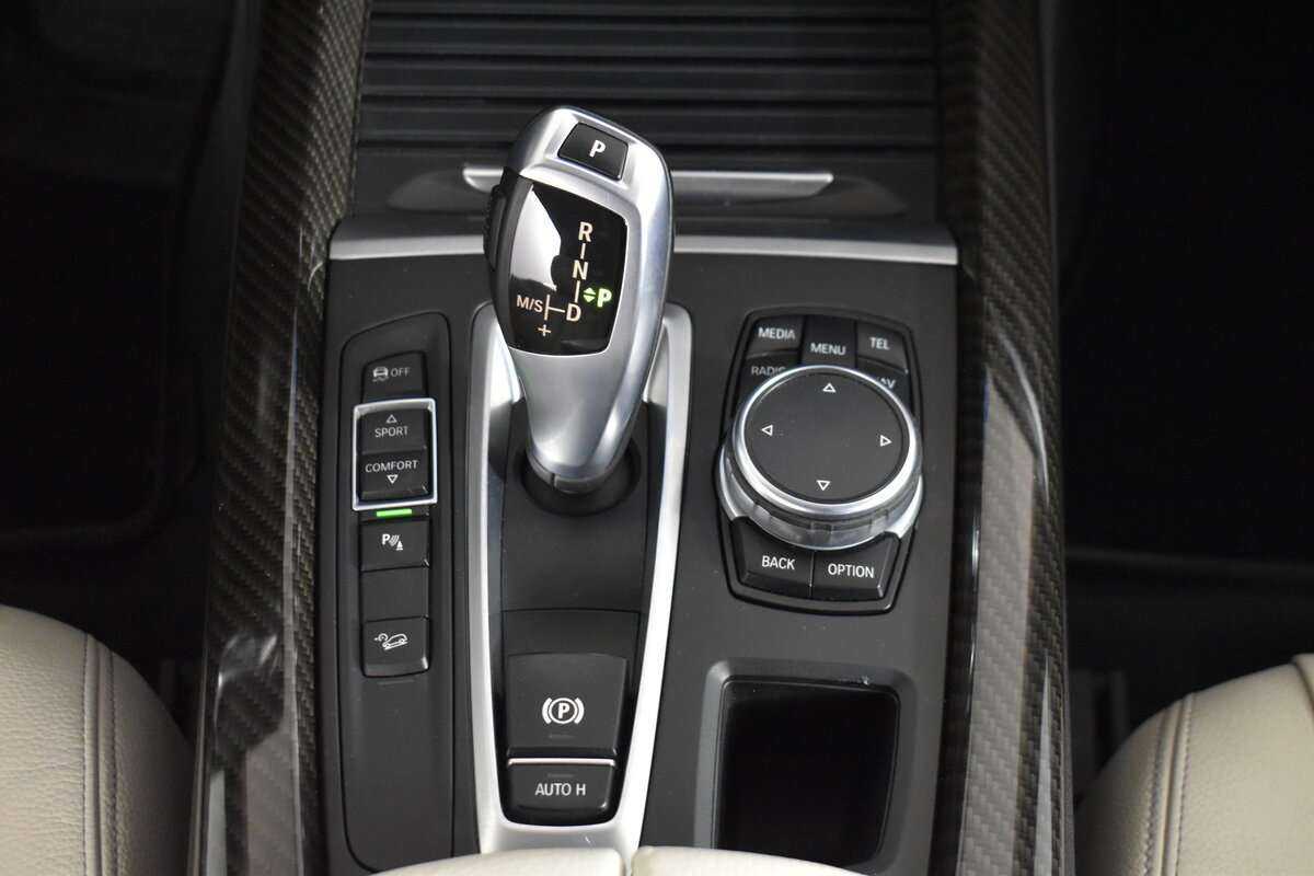 Б/У БМВ Икс5 2015 года. Фото: #18