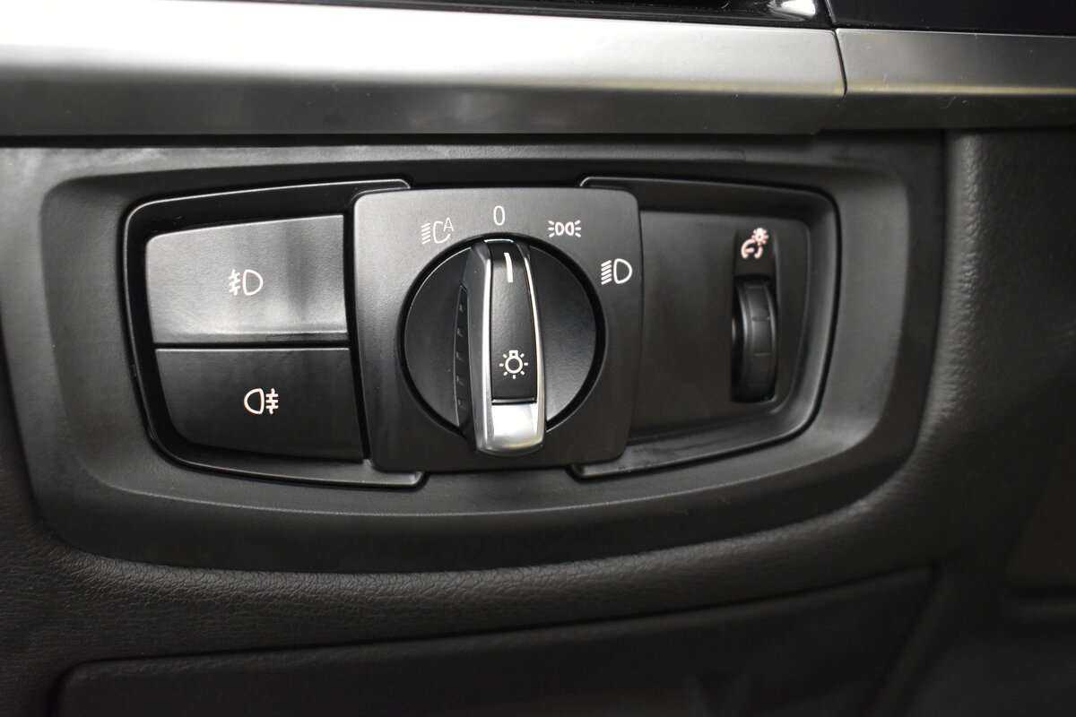 Б/У БМВ Икс5 2015 года. Фото: #19