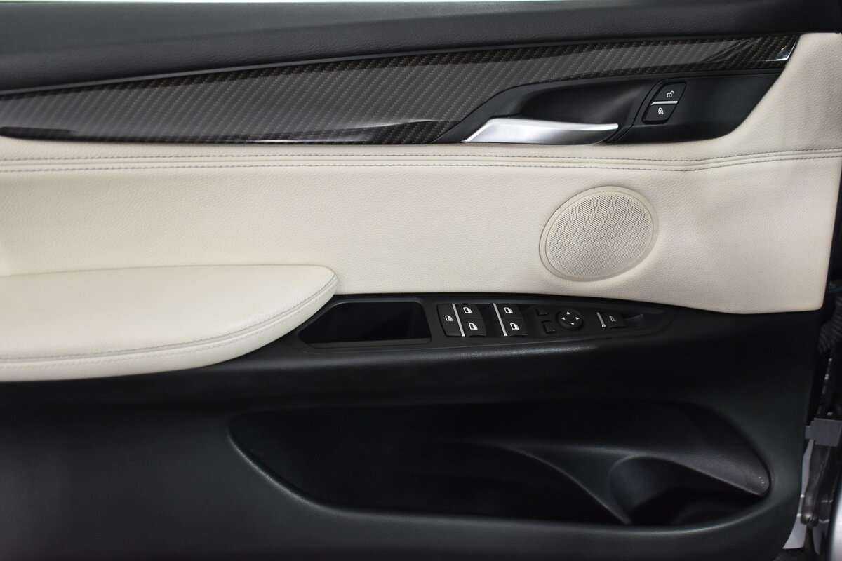 Б/У БМВ Икс5 2015 года. Фото: #20