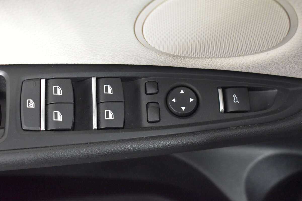 Б/У БМВ Икс5 2015 года. Фото: #21