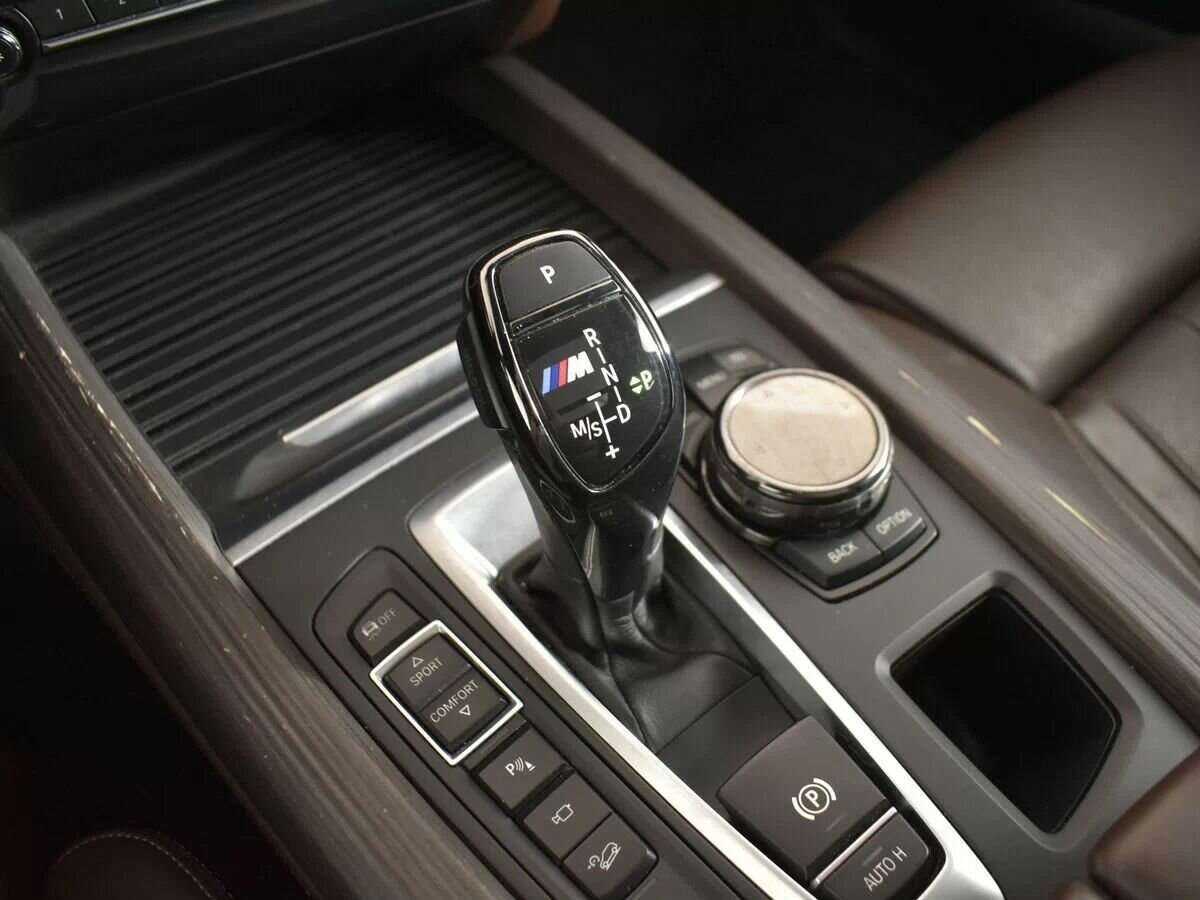 Б/У БМВ Икс5 2015 года. Фото: #23