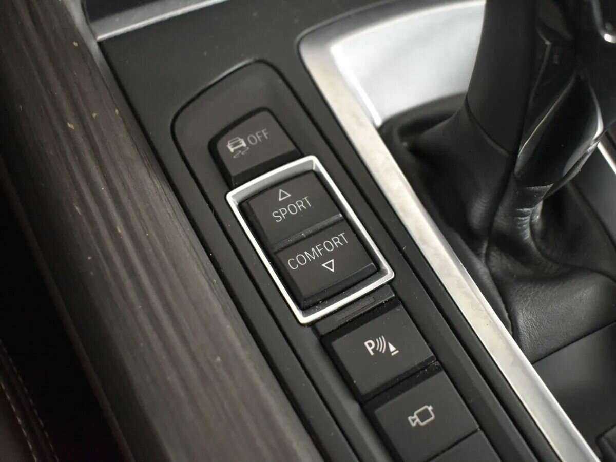 Б/У БМВ Икс5 2015 года. Фото: #24