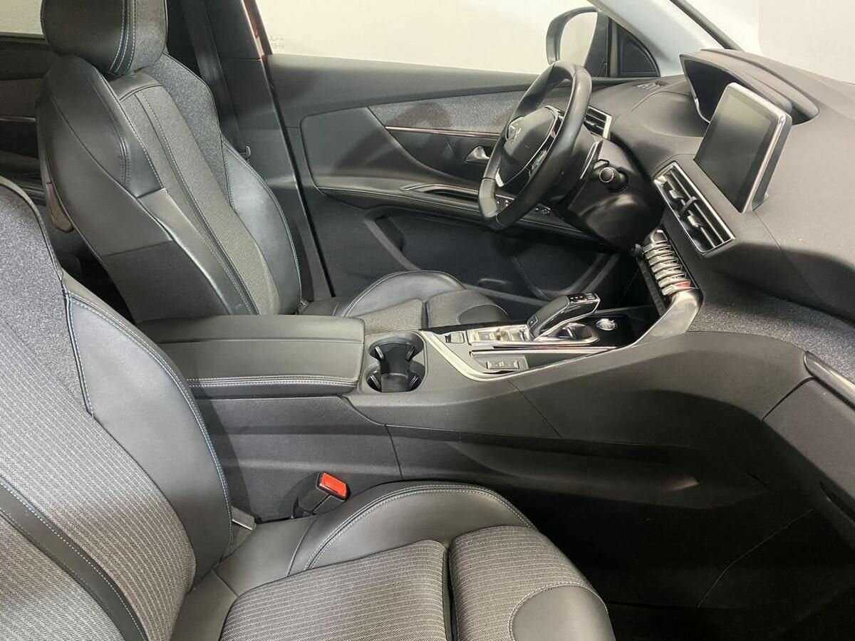 Б/У Пежо 5008 2021 года. Фото: #9