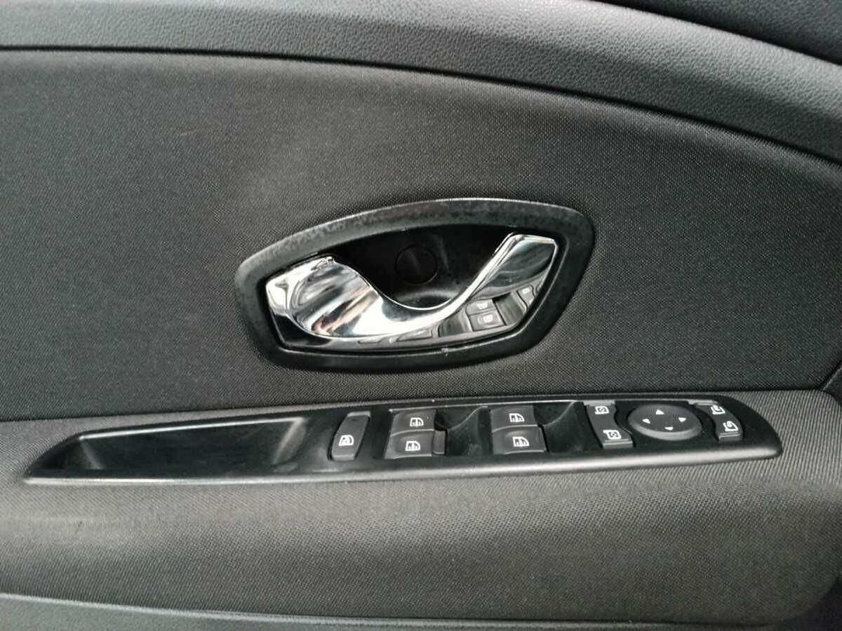 Б/У Рено Флюенс 2016 года. Фото: #15