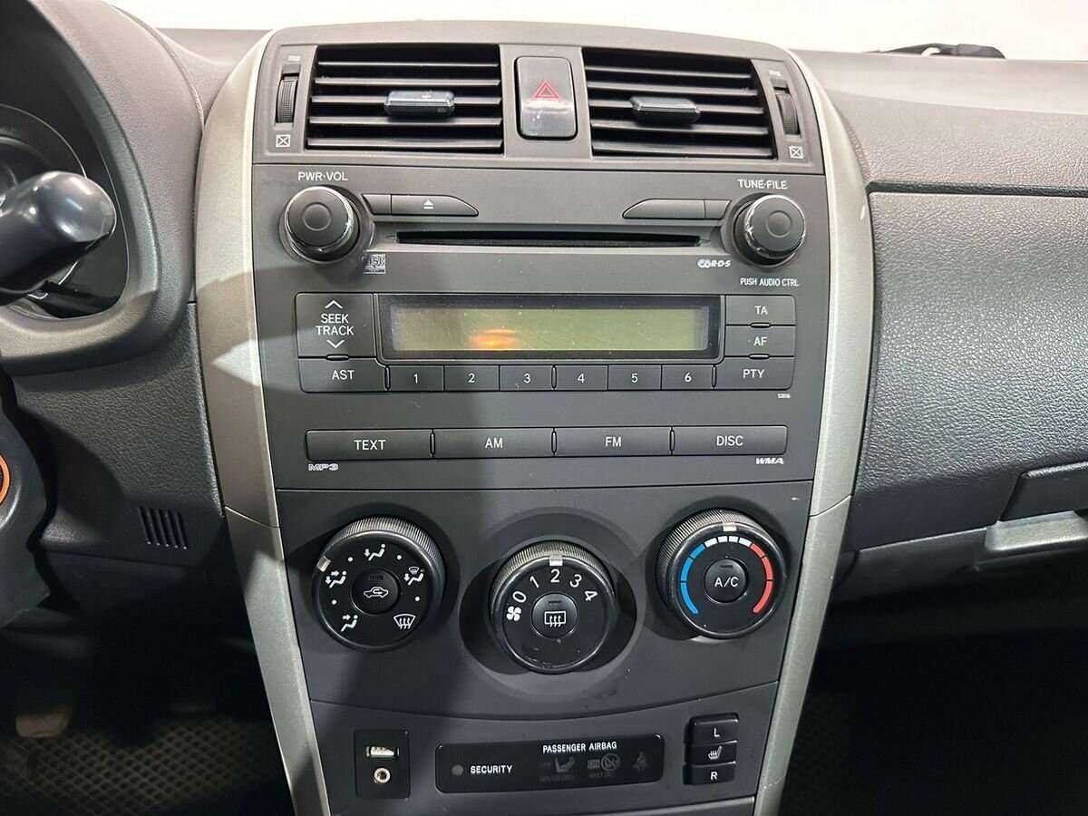 Б/У Тойота Королла 2008 года. Фото: #12