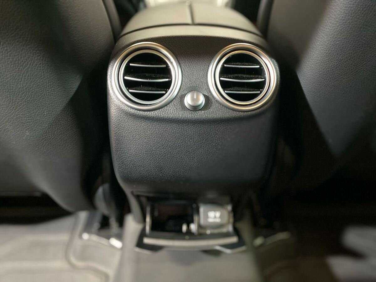 Б/У Мерседес-Бенц ГЛЦ 2018 года. Фото: #18