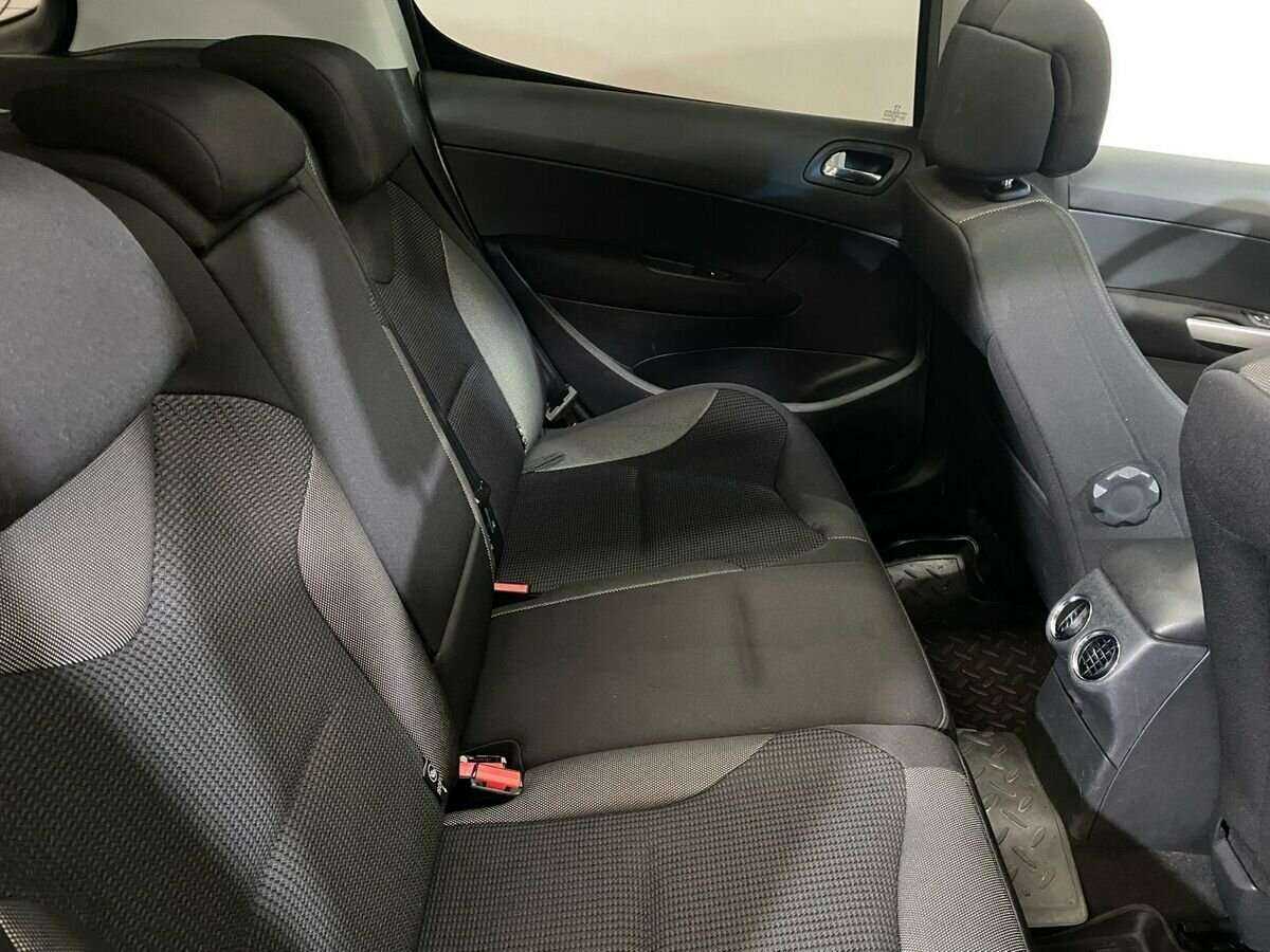 Б/У Пежо 308 2008 года. Фото: #10