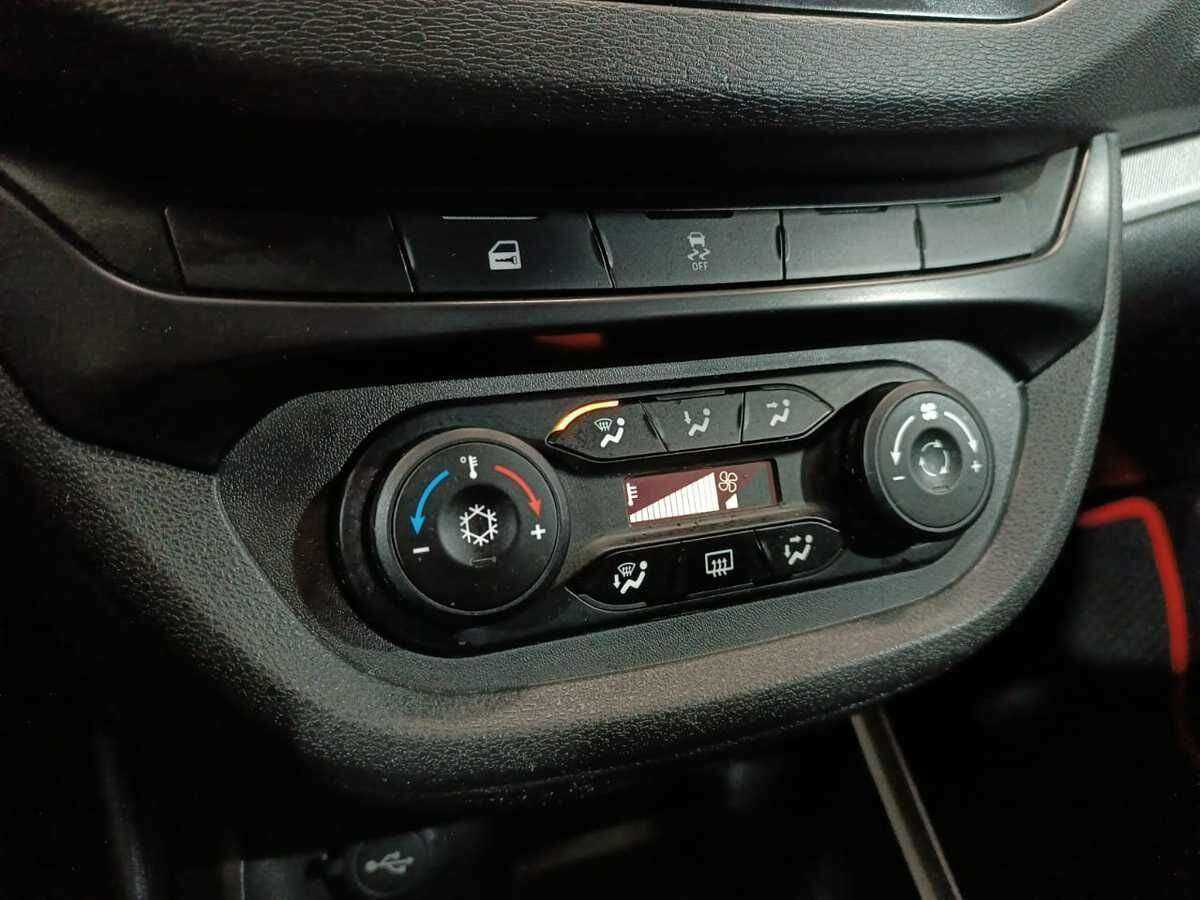 Б/У Лада (ВАЗ) Веста 2019 года. Фото: #13