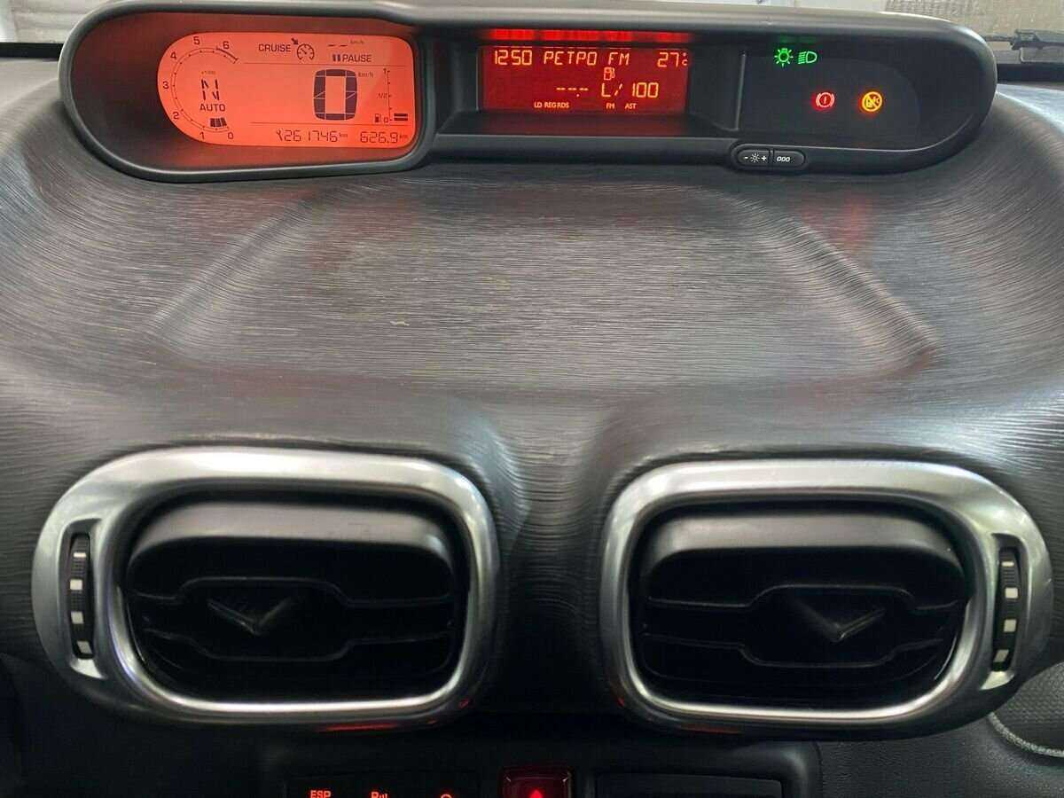 Б/У Ситроен Ц3 Пикассо 2012 года. Фото: #11