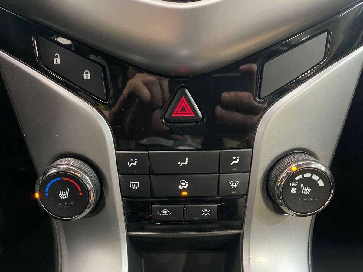 Б/У Шевроле Круз 2011 года. Фото: #14