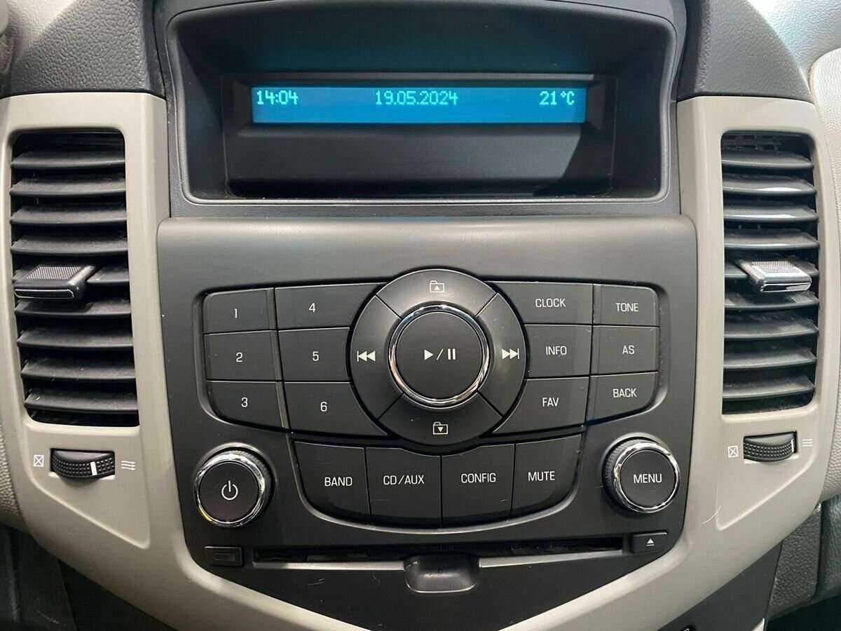 Б/У Шевроле Круз 2011 года. Фото: #12