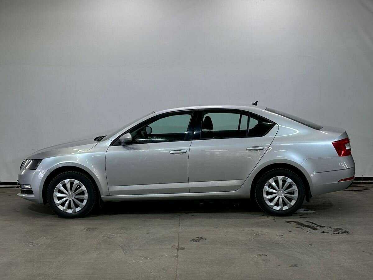 Б/У Шкода Октавия 2018 года. Фото: #7