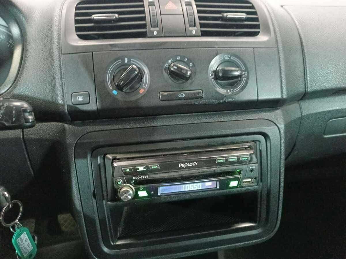 Б/У Шкода Фабия 2010 года. Фото: #12