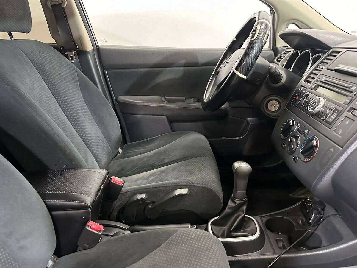 Б/У Ниссан Тиида 2010 года. Фото: #9