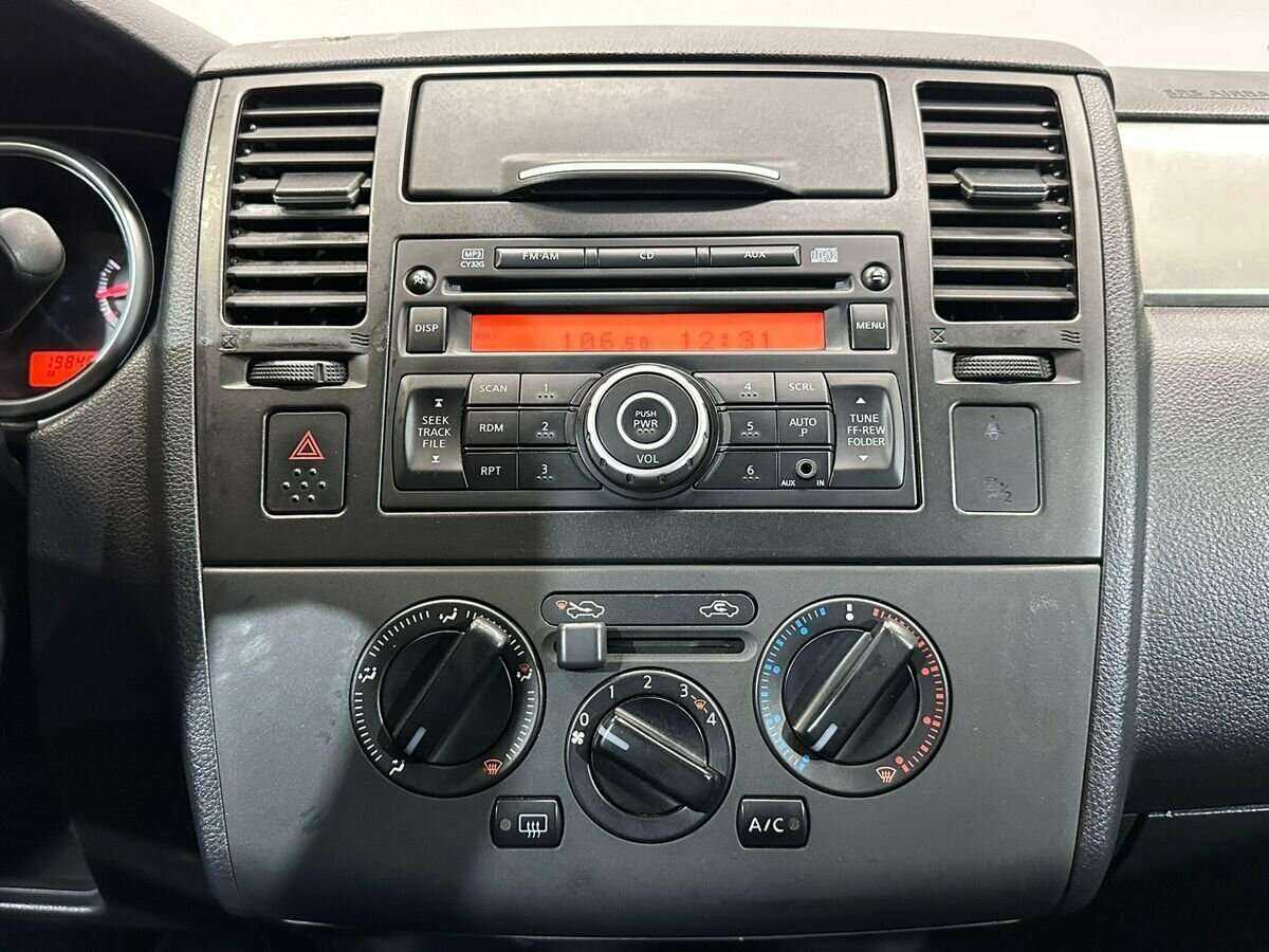 Б/У Ниссан Тиида 2010 года. Фото: #12