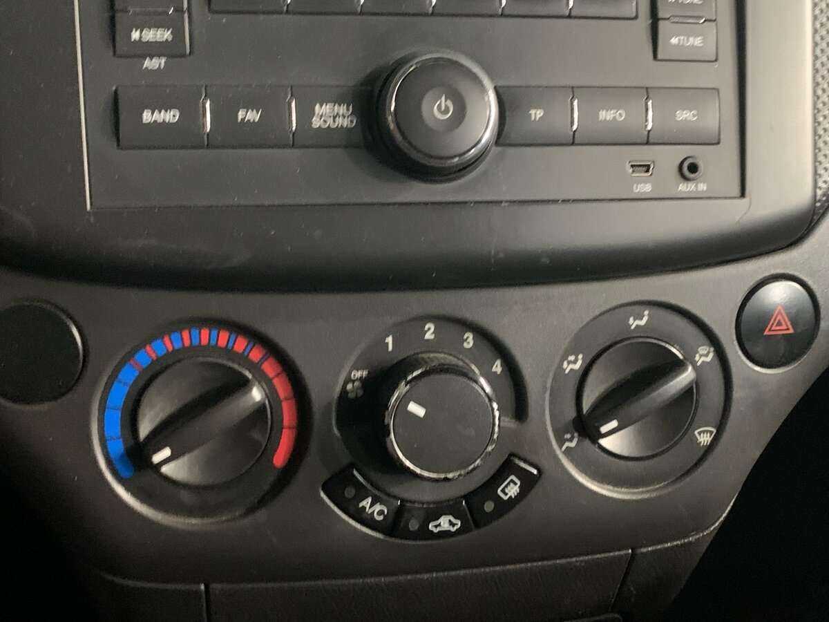 Б/У Шевроле Авео 2010 года. Фото: #11