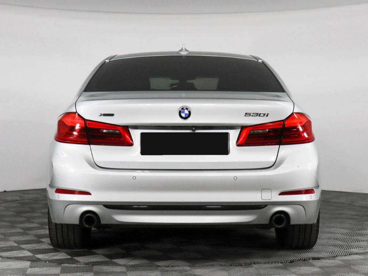 Б/У БМВ 5 серии 2017 года. Фото: #3