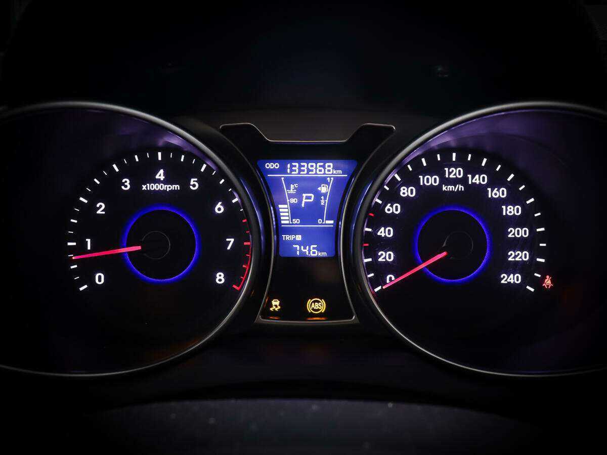 Б/У Хендай Велостер 2015 года. Фото: #11