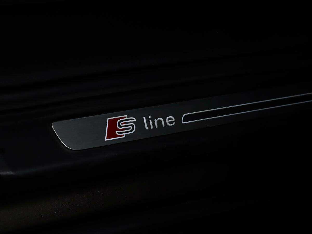 Б/У Ауди К7 2015 года. Фото: #17