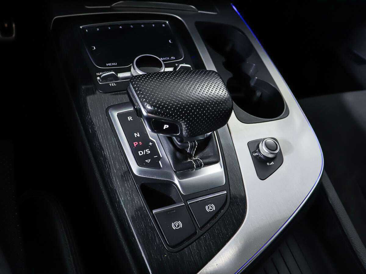 Б/У Ауди К7 2015 года. Фото: #21