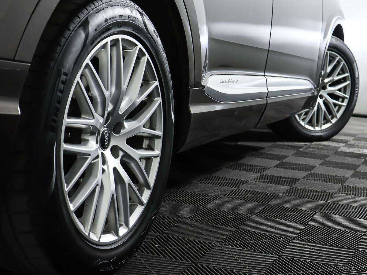 Б/У Ауди К7 2015 года. Фото: #28