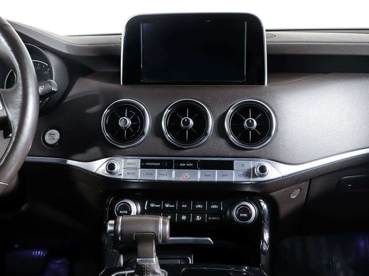 Б/У Киа Стингер 2018 года. Фото: #11