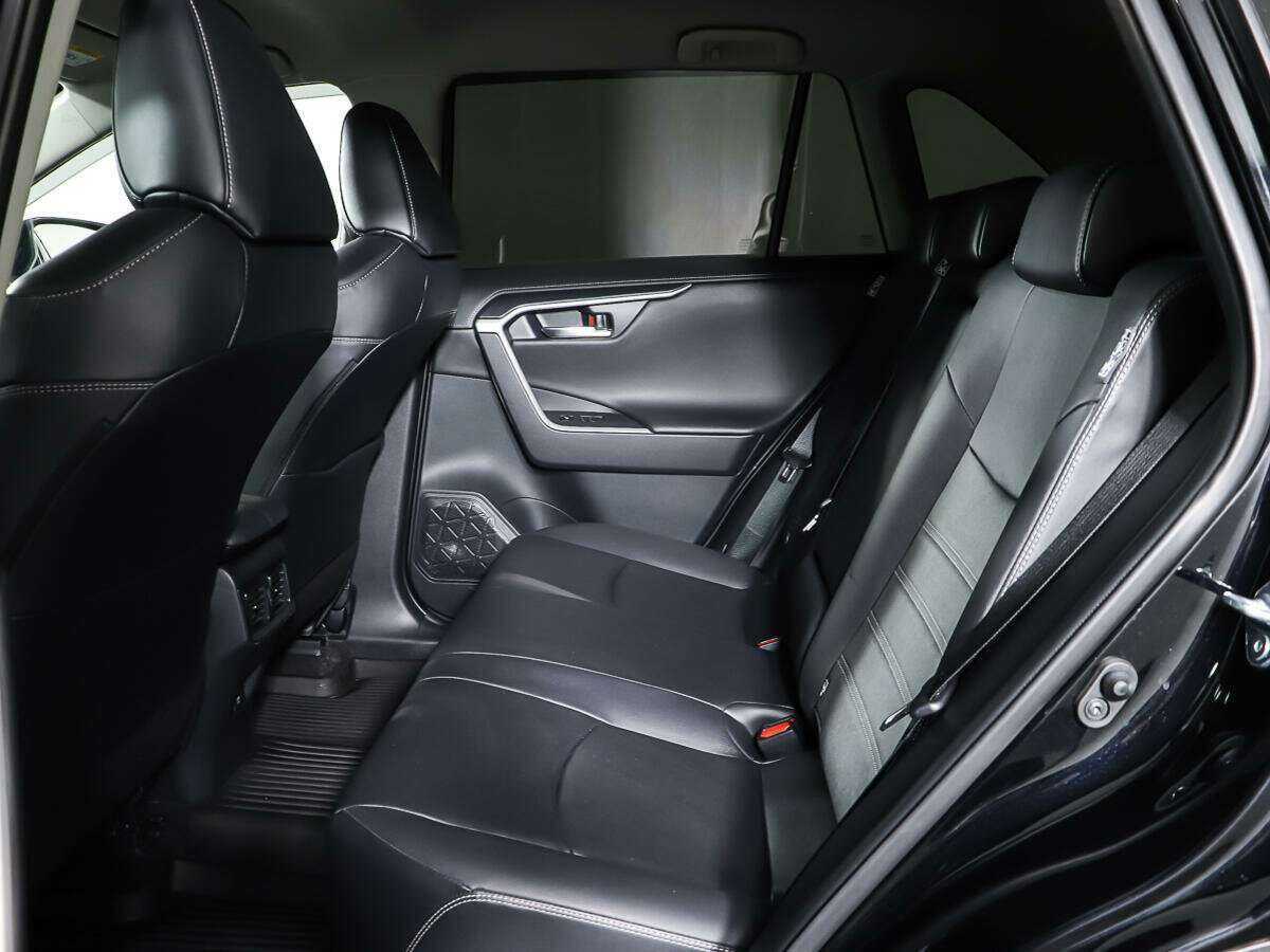 Б/У Тойота Рав4 2021 года. Фото: #9