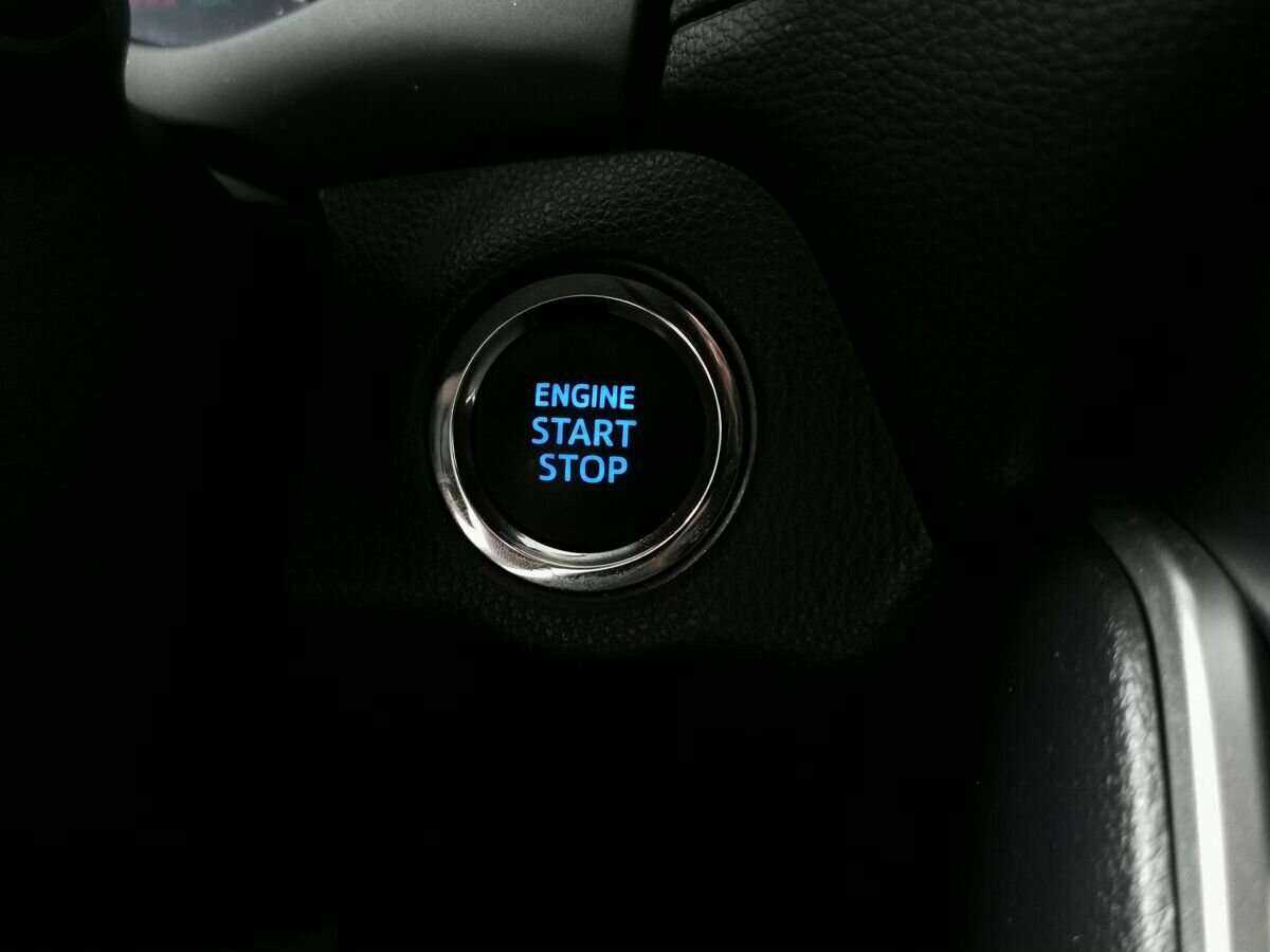 Б/У Тойота Рав4 2019 года. Фото: #16