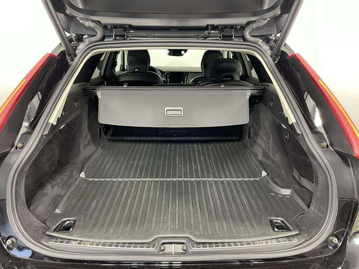 Б/У Вольво В90 Кросс Кантри 2018 года. Фото: #17