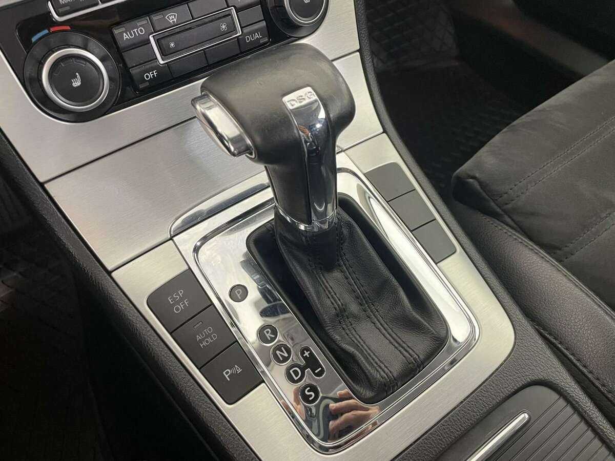 Б/У Фольксваген Пассат 2010 года. Фото: #12