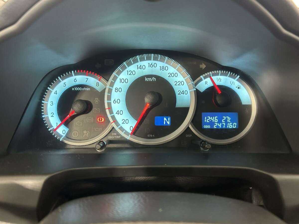 Б/У Тойота Королла Версо 2006 года. Фото: #10