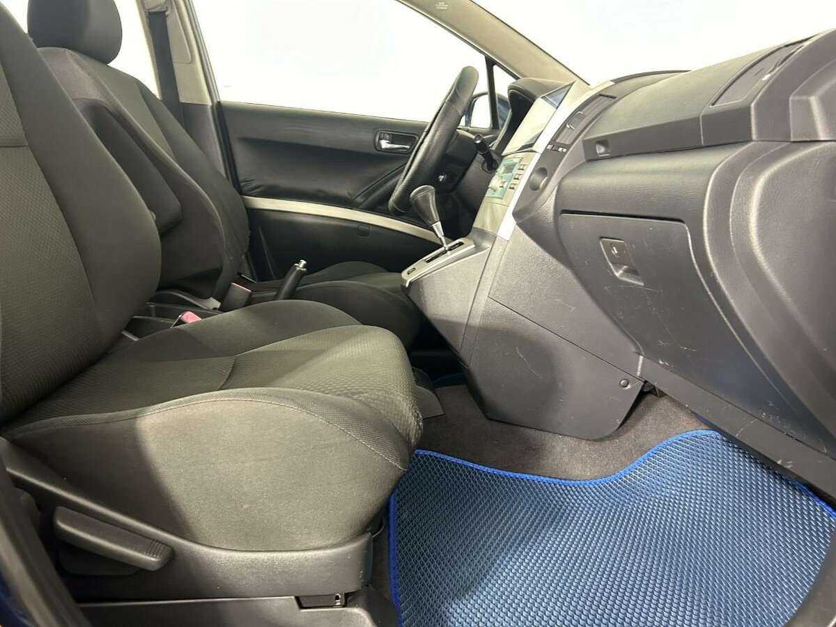 Б/У Тойота Королла Версо 2006 года. Фото: #13