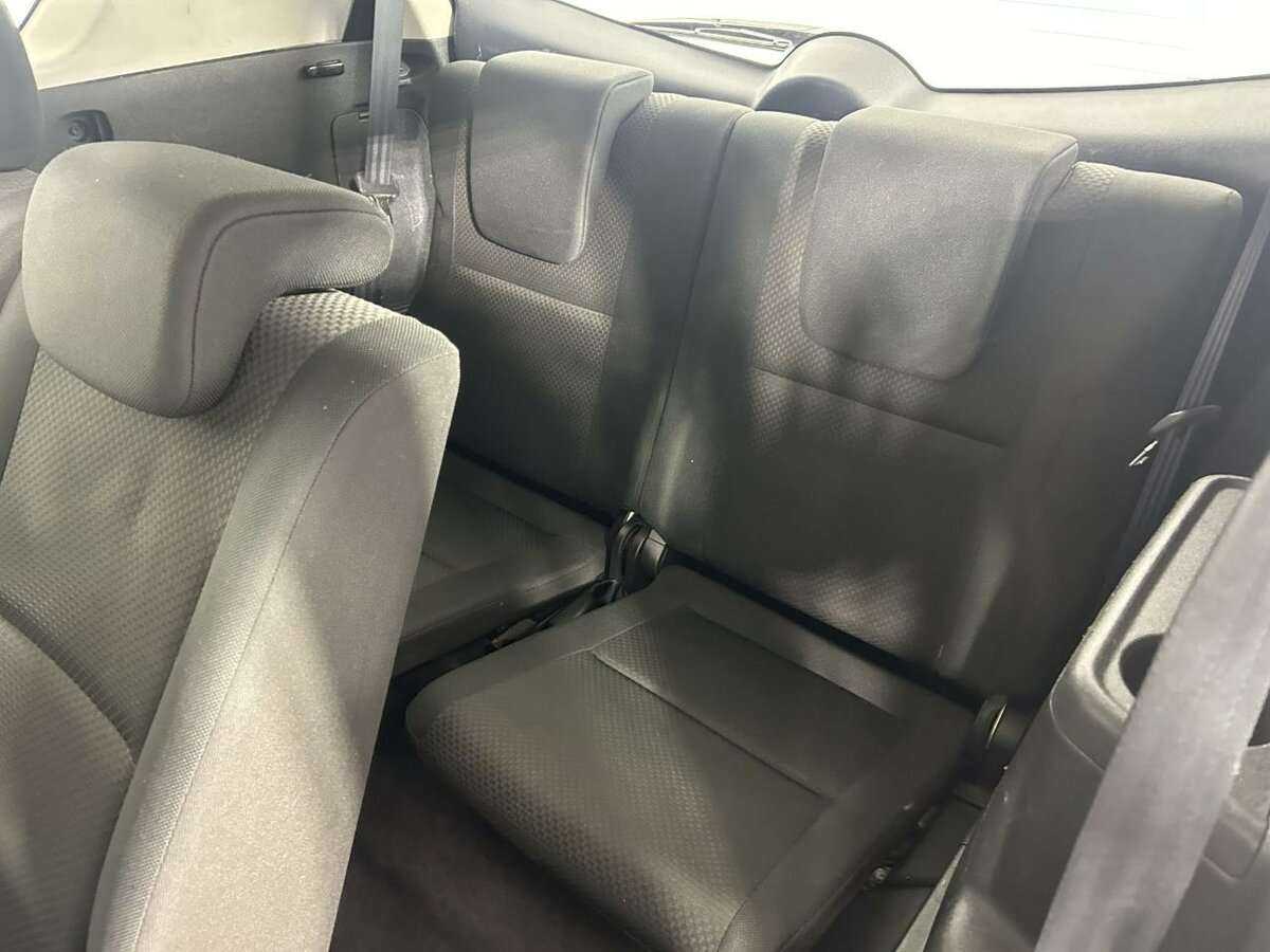 Б/У Тойота Королла Версо 2006 года. Фото: #16