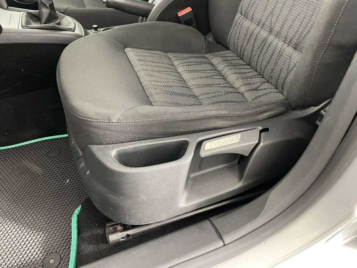 Б/У Шкода Октавия 2010 года. Фото: #9