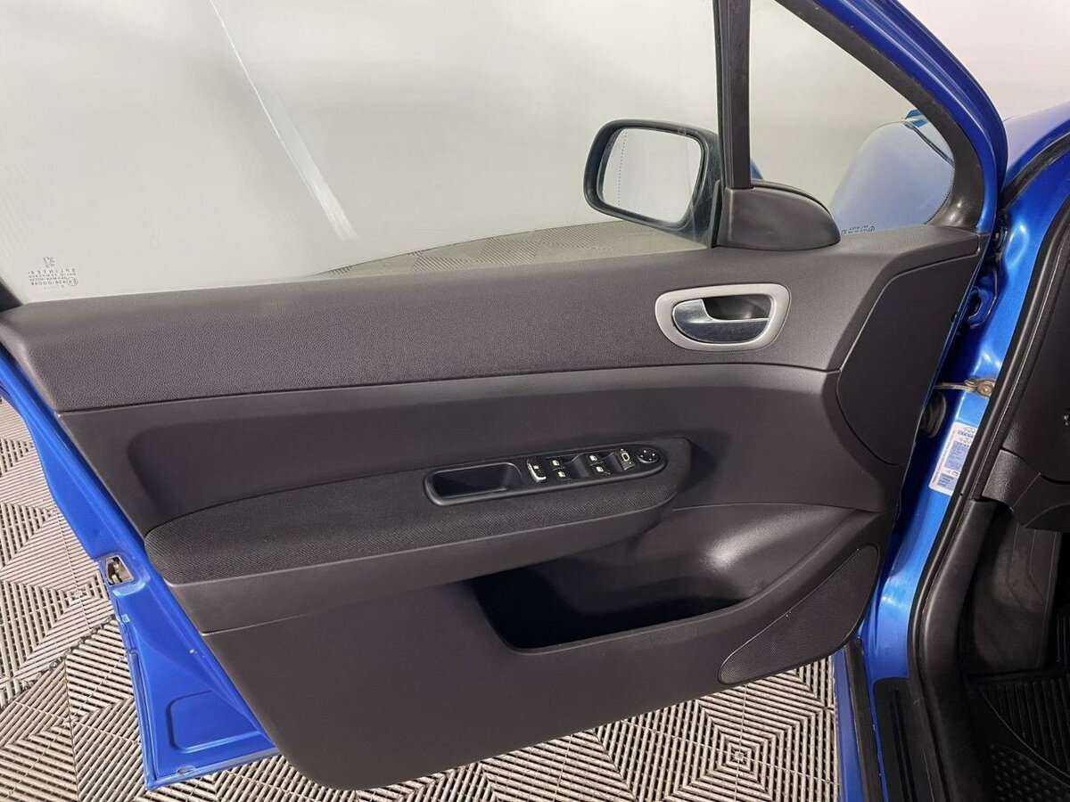 Б/У Пежо 307 2004 года. Фото: #7