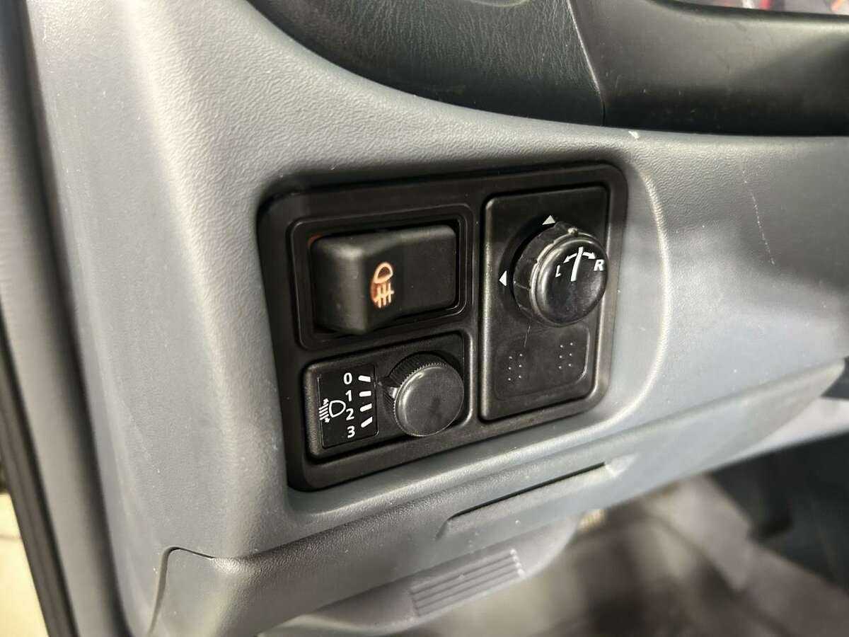 Б/У Ниссан Альмера Классик 2006 года. Фото: #8