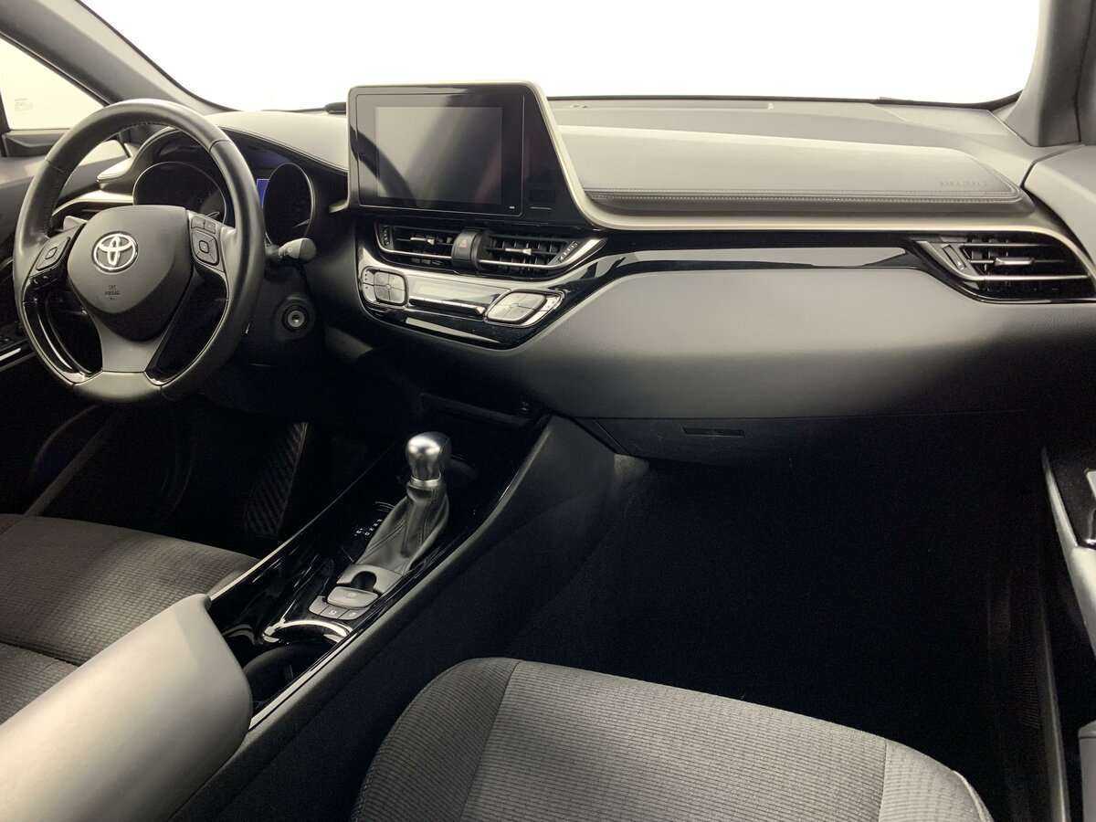 Б/У Тойота Ц-ШР 2019 года. Фото: #8