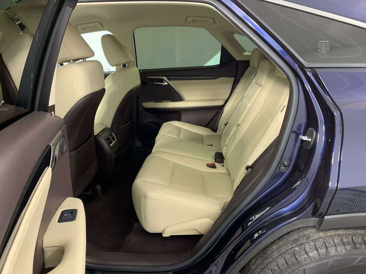 Б/У Лексус Р-Икс 2020 года. Фото: #8