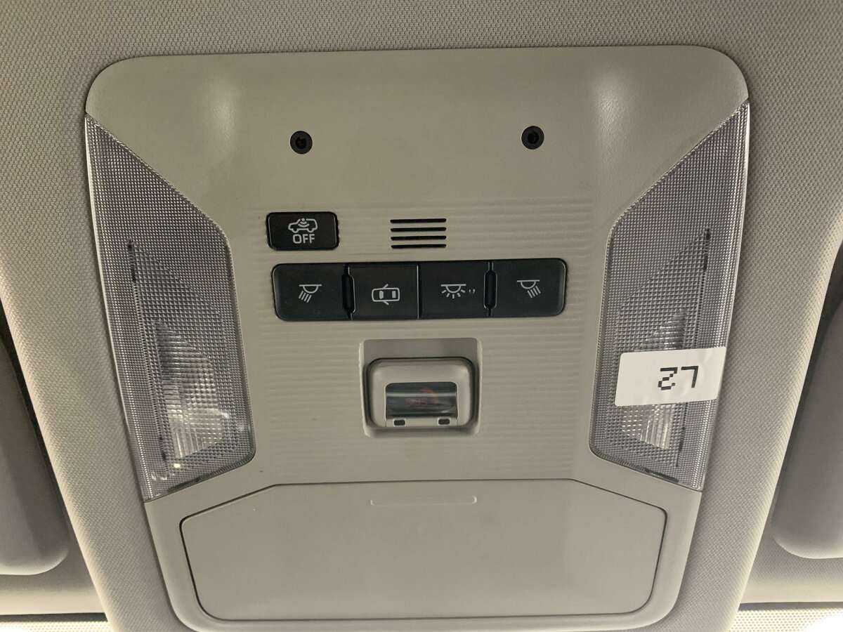 Б/У Тойота Рав4 2021 года. Фото: #21