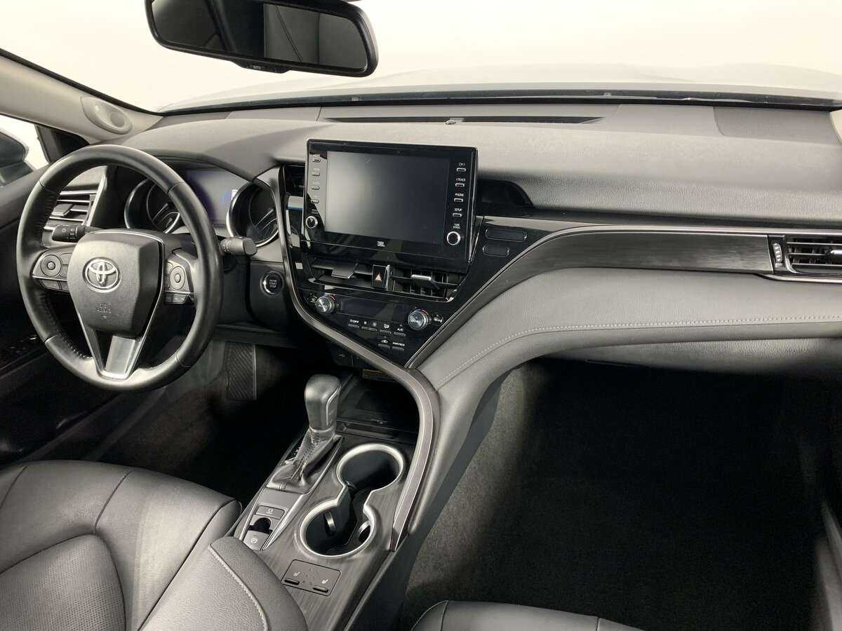 Б/У Тойота Камри 2021 года. Фото: #6