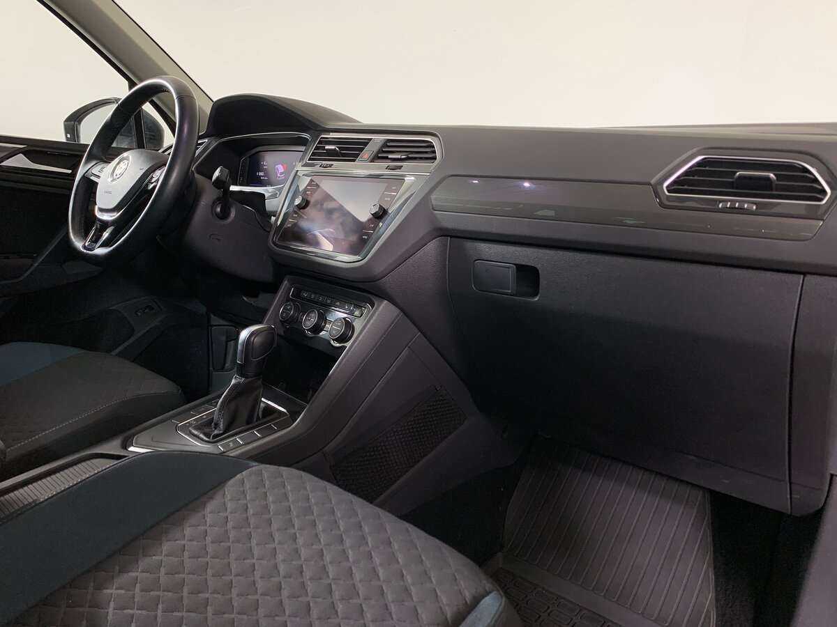 Б/У Фольксваген Тигуан 2020 года. Фото: #11