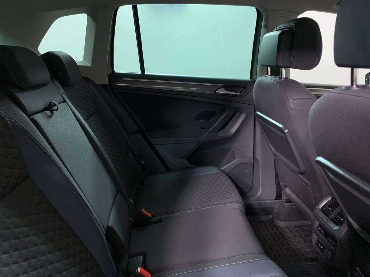 Б/У Фольксваген Тигуан 2020 года. Фото: #15