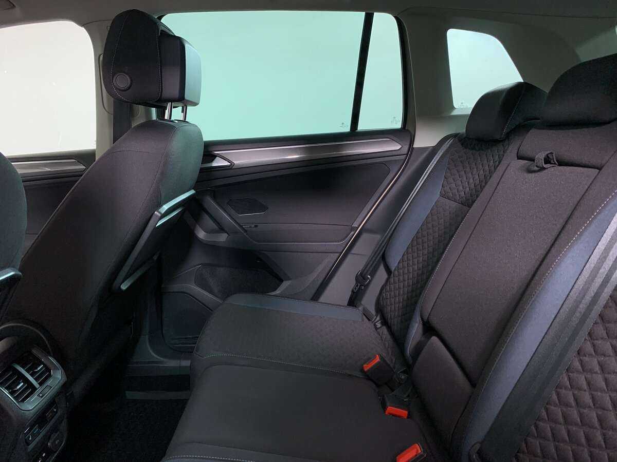 Б/У Фольксваген Тигуан 2020 года. Фото: #16