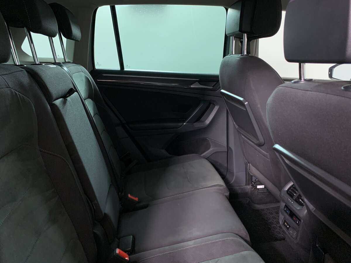 Б/У Фольксваген Тигуан 2018 года. Фото: #13