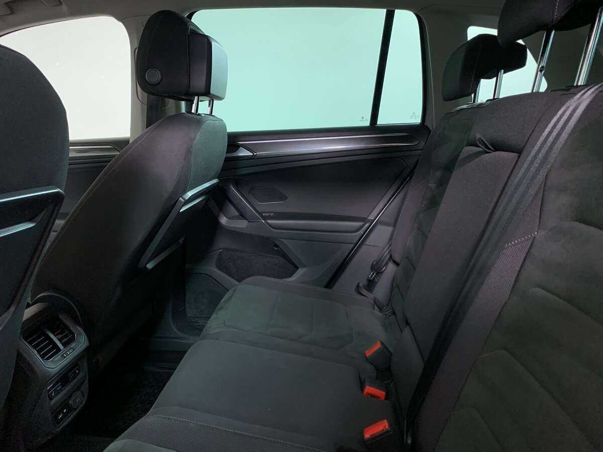 Б/У Фольксваген Тигуан 2018 года. Фото: #14