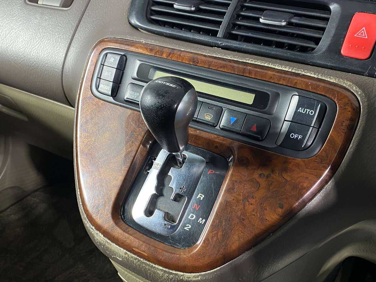 Б/У Хонда Одиссей 2002 года. Фото: #14