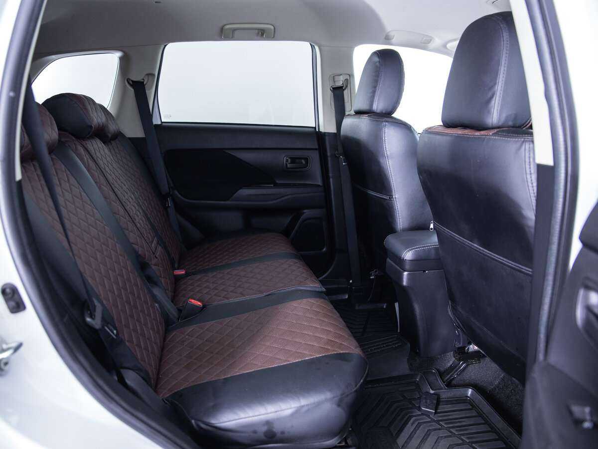 Б/У Митсубиши Оутлэндер 2020 года. Фото: #10