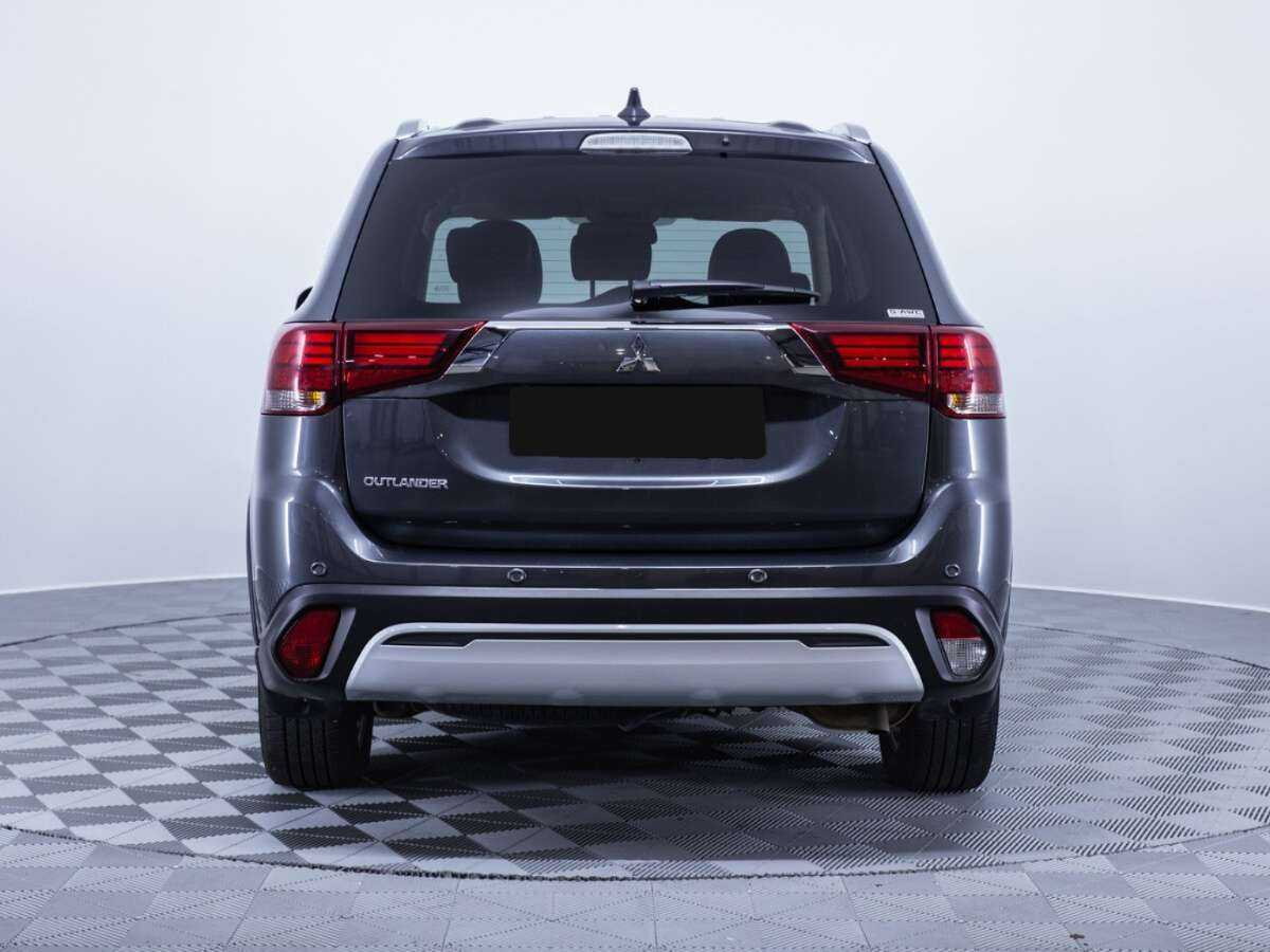 Б/У Митсубиши Оутлэндер 2021 года. Фото: #5